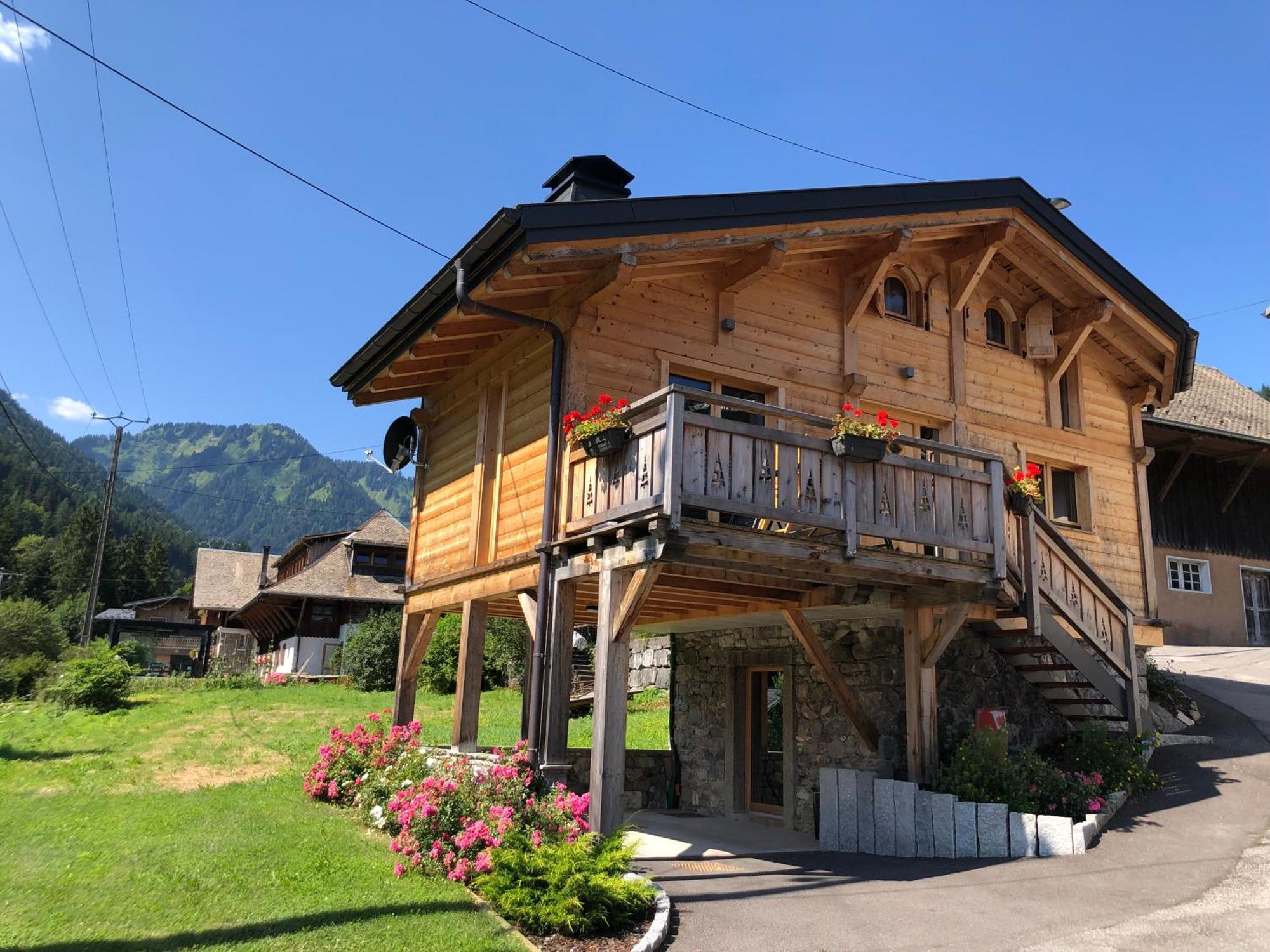 Chalet Cosy Et Moderne Vue Montagnes Seytroux Exterior foto